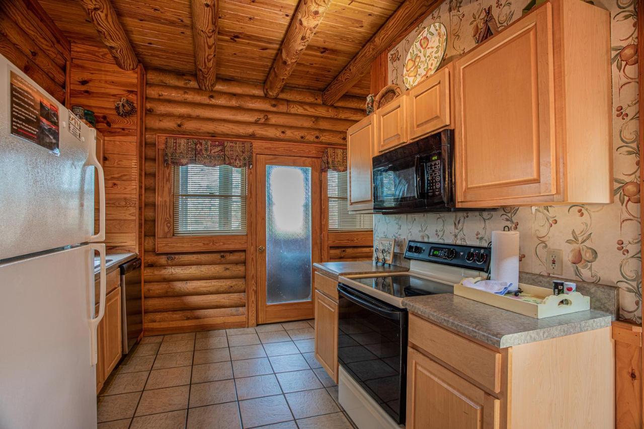 Great Wolf Cabin In Pigeon Forge! Villa Kültér fotó