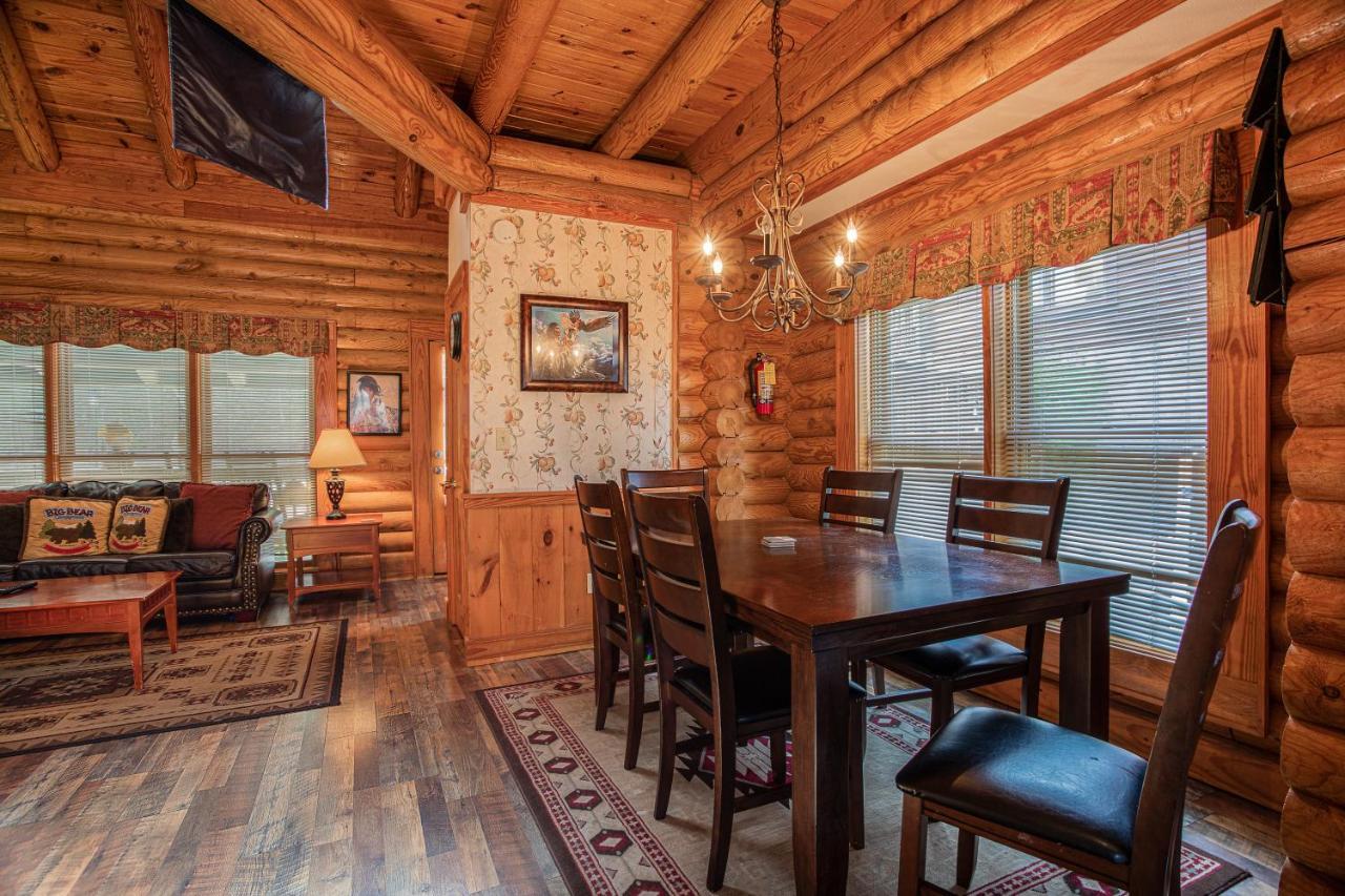 Great Wolf Cabin In Pigeon Forge! Villa Kültér fotó