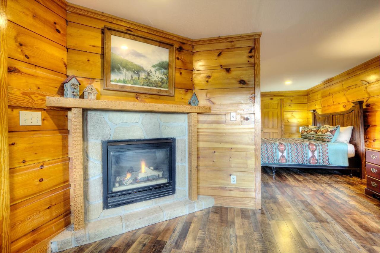 Great Wolf Cabin In Pigeon Forge! Villa Kültér fotó