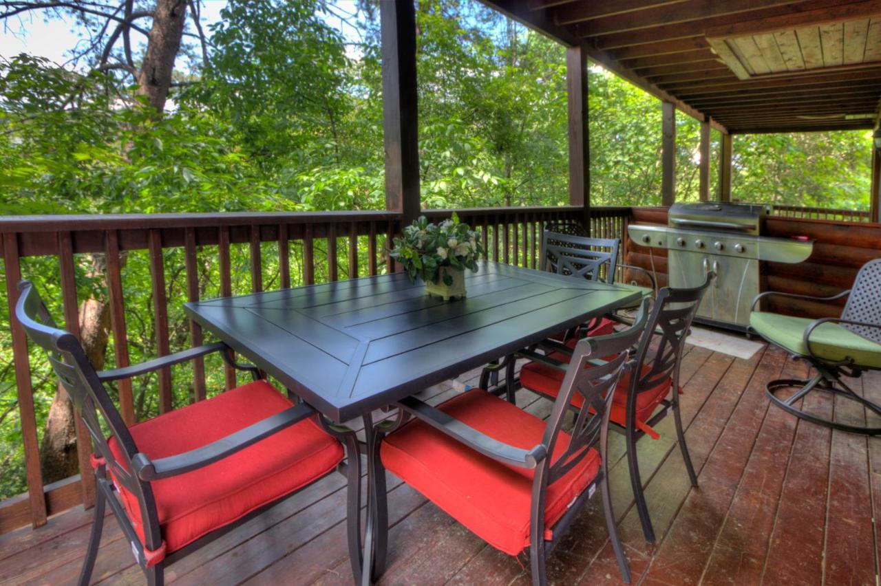 Great Wolf Cabin In Pigeon Forge! Villa Kültér fotó