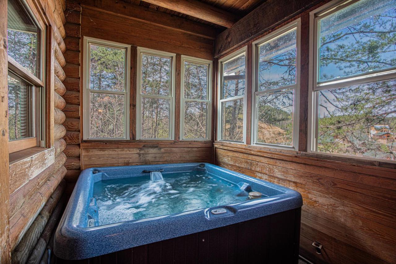 Great Wolf Cabin In Pigeon Forge! Villa Kültér fotó