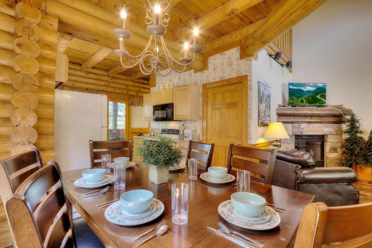 Great Wolf Cabin In Pigeon Forge! Villa Kültér fotó