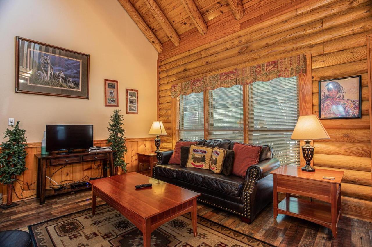 Great Wolf Cabin In Pigeon Forge! Villa Kültér fotó